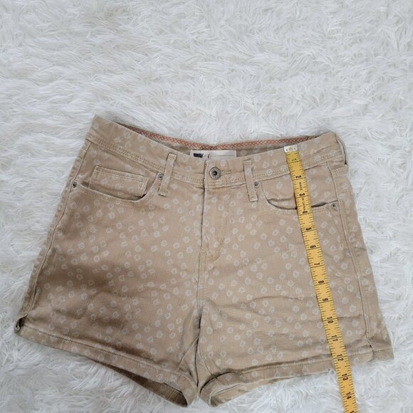 Levi's Tan Beige Mid-Rise 4" Inseam Printed Denim Shorts- Size 4 - Picture 8 of 14